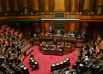 Riammessi 12 emendamenti al Milleproroghe, non c’è il condono edilizio