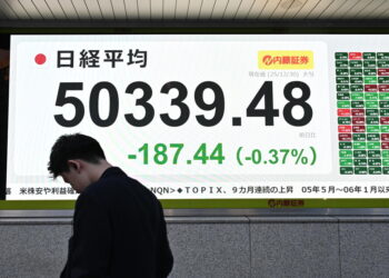 Borsa: Tokyo, apertura in ribasso (-0,94%)