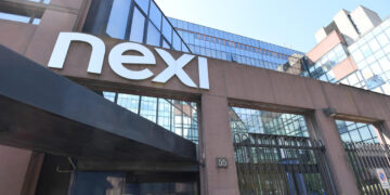 Escono i fondi Bain e Advent, il patto di Nexi scende al 41,4%