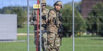 Nyt, ‘forze Usa in posizione per un eventuale attacco all’Iran’