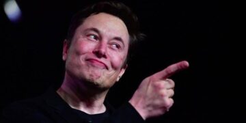 Musk fonde SpaceX con xAi per mandare i data center nello spazio