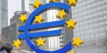 Euro digitale, via libera del parlamento Ue: come funziona e quando arriva