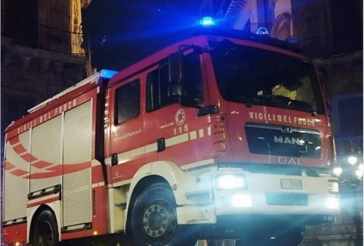 Cosenza, anziano muore travolto da una frana a Castrovillari