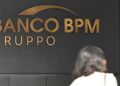 Mps e Banco Bpm tentano la fusione, la “terza via” per bloccare l’offerta di Intesa Sanpaolo e Unipol
