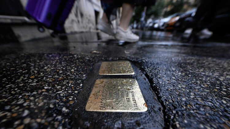 Vandalizzate le pietre d’inciampo a Roma per Spizzichino e Spagnoletto
