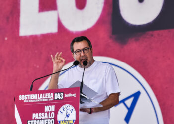 Lega, la mossa di Salvini a Pontida: congresso straordinario a ottobre