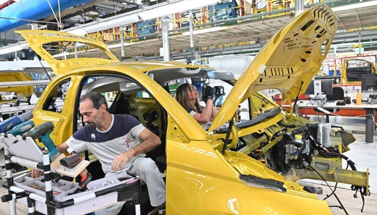 Stellantis ha chiesto la cassa integrazione per 1.074 operai di Mirafiori