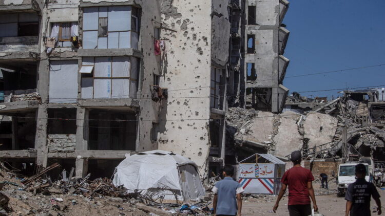 ++ Burnham, ‘al fianco di Israele ma azioni a Gaza a Cisgiordania ingiustificate’ ++